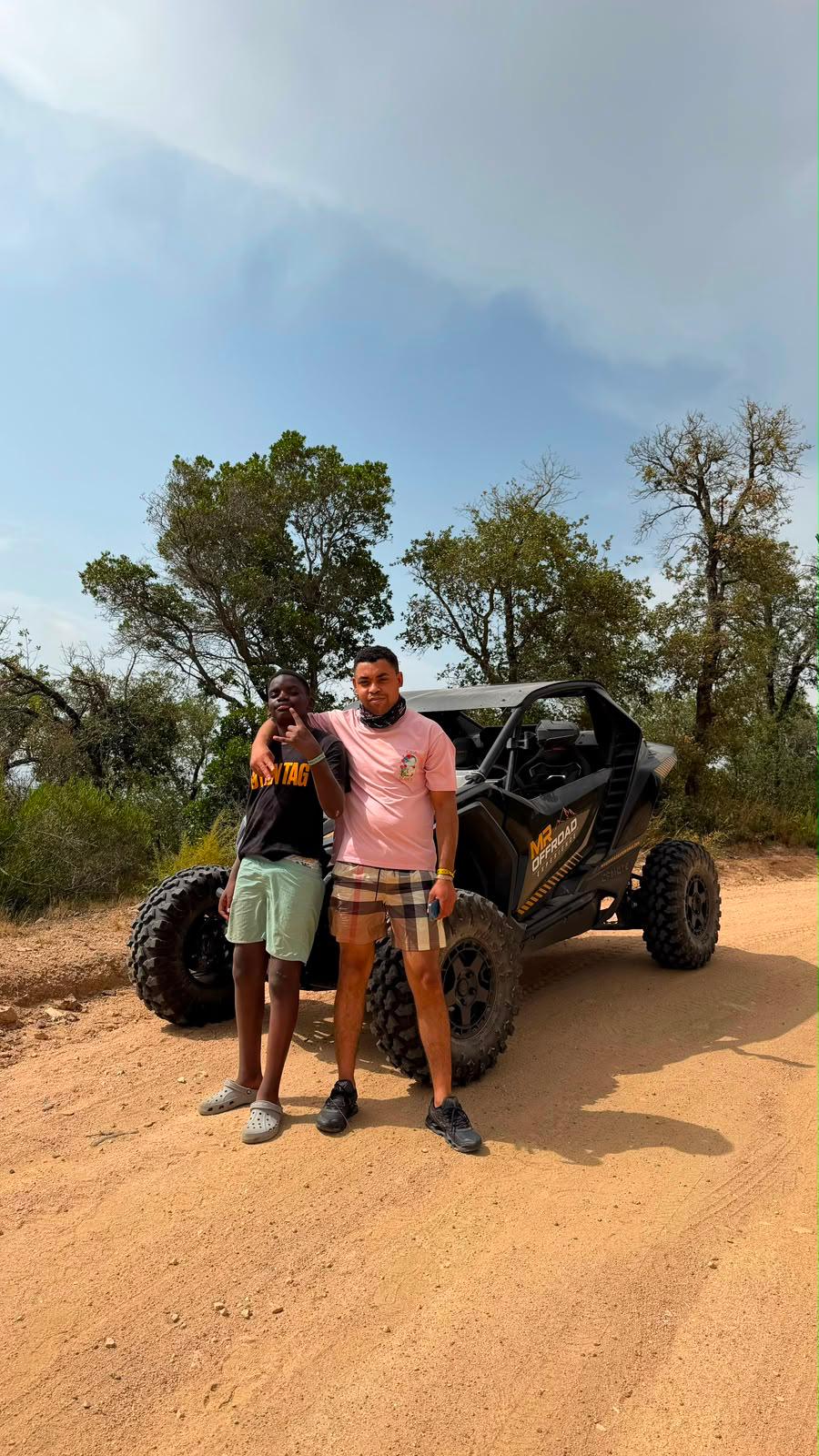 Cliente disfrutando de una experiencia offroad en la Costa Brava con MR Offroad Experience (4)