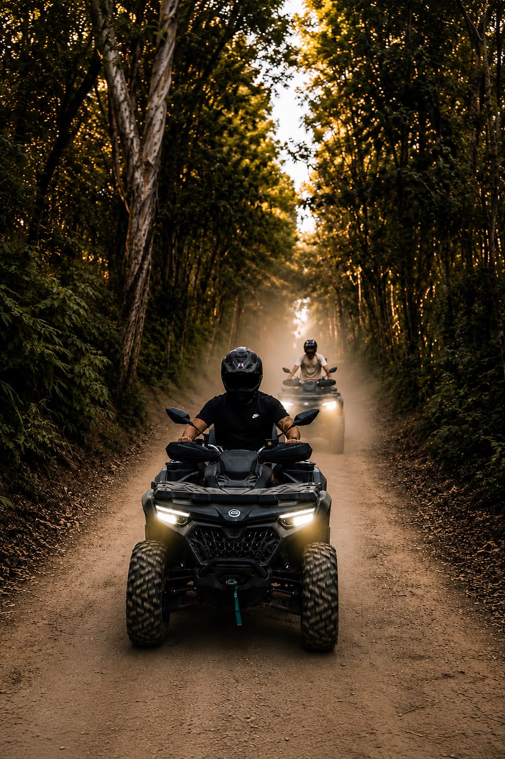 Quad CFMOTO CForce en un sendero de montaña en Lloret de Mar