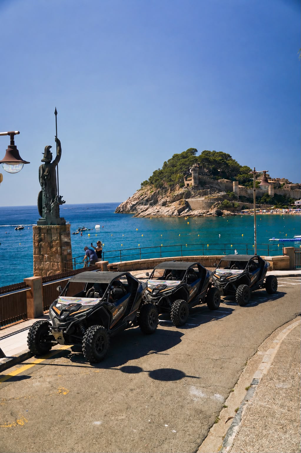 Buggy CFMOTO Z10 Turbo en la costa entre Lloret de Mar y Tossa de Mar